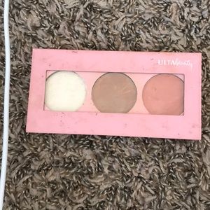 Ultra beauty highlight, contour & blush trio.